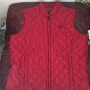 Ariat maroon girls quilted vest size 16.
